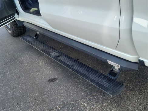 Used 2021 Chevrolet Silverado 1500 LT Trail Boss image 35