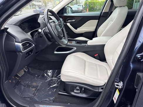 Used 2019 Jaguar F-PACE Prestige AWD/4WD image 9