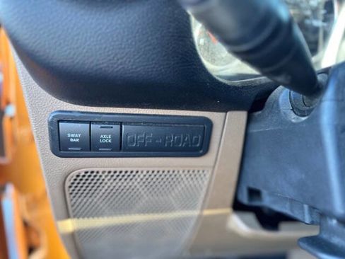 Used 2012 Jeep Wrangler Unlimited Rubicon w/ Connectivity Group image 11