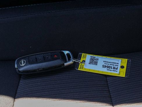 Used 2024 Nissan Sentra SV FWD image 30