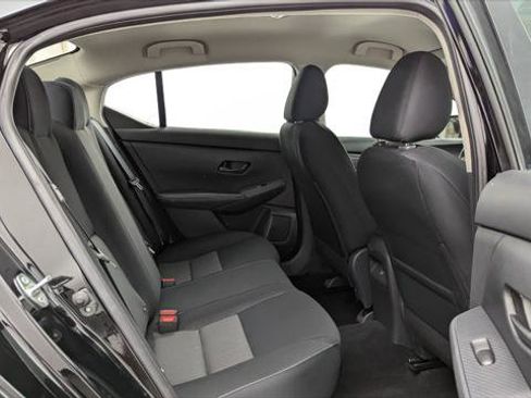 Used 2025 Nissan Sentra SV image 19