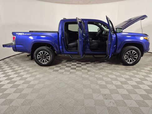 Used 2022 Toyota Tacoma TRD Sport w/ TRD Premium Sport Package RWD image 9