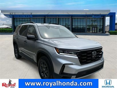 New 2025 Honda Pilot TrailSport