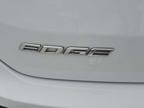 Used 2020 Ford Edge SE AWD/4WD image 21
