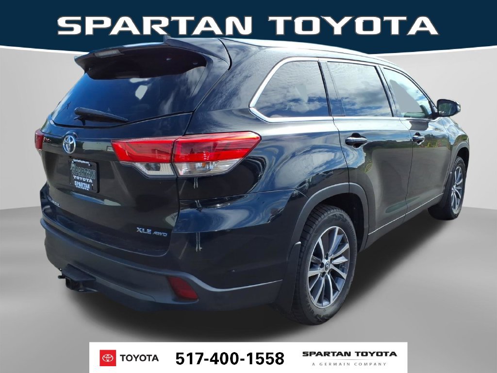 Used 2019 Toyota Highlander XLE AWD/4WD image 7