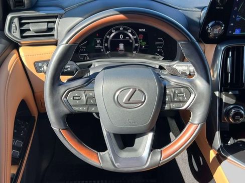Used 2023 Lexus LX 600 4WD w/ Accessory Package (Z1) image 17