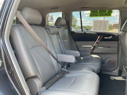 Used 2013 Toyota Highlander Limited AWD/4WD image 43