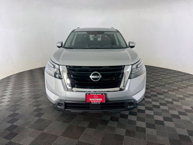 Certified 2025 Nissan Pathfinder SV AWD/4WD image 2
