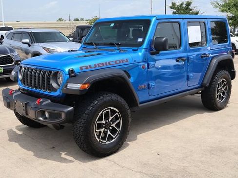 Used 2025 Jeep Wrangler Unlimited Rubicon w/ Convenience Group AWD/4WD image 3