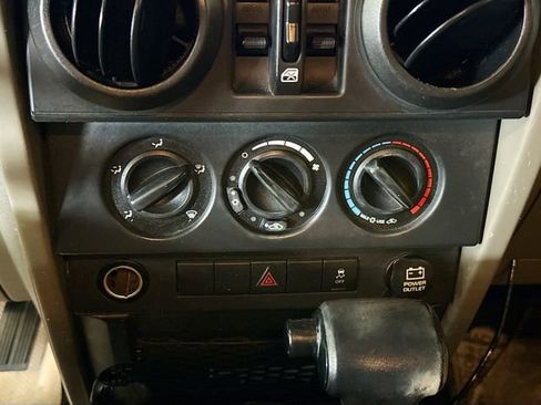 Used 2010 Jeep Wrangler Unlimited Sport image 17