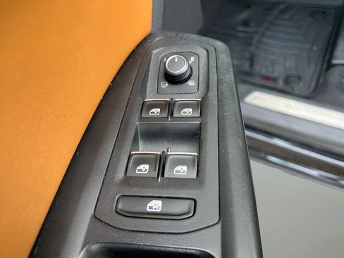 Used 2018 Volkswagen Atlas SEL Premium AWD/4WD image 18