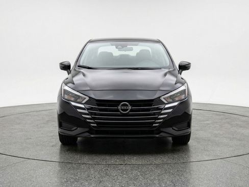 Used 2025 Nissan Versa SV FWD image 2