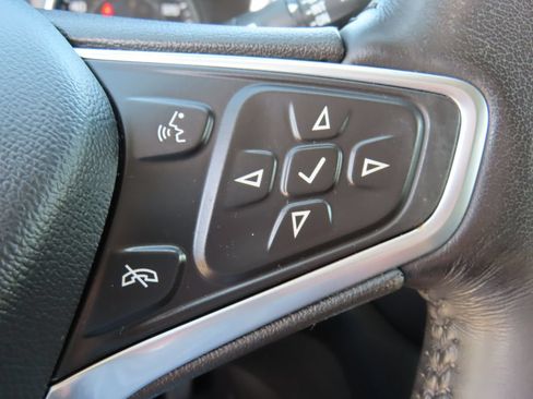Used 2022 Chevrolet Equinox LT AWD/4WD image 16