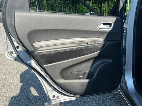 Used 2020 Dodge Durango SXT w/ 3rd Row Seating Group RWD image 12