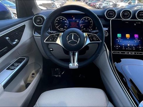 Used 2026 Mercedes-Benz GLC 300 4MATIC image 4