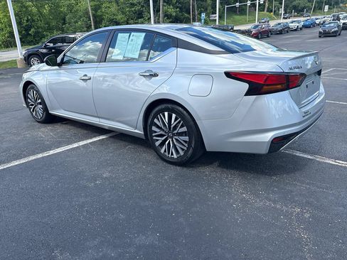 Used 2024 Nissan Altima 2.5 SV FWD image 8