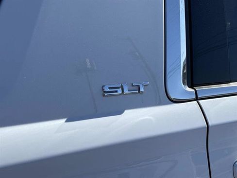 Used 2020 GMC Yukon XL SLT image 6