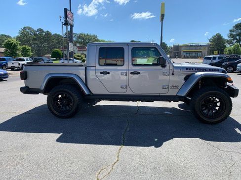 Used 2020 Jeep Gladiator Rubicon AWD/4WD image 6