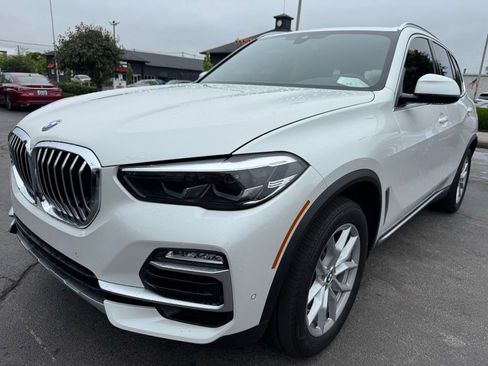Used 2019 BMW X5 xDrive40i w/ Convenience Package AWD/4WD image 1