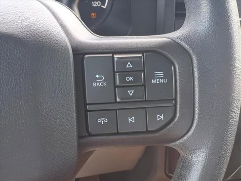 Used 2023 Ford F250 XLT w/ FX4 Off-Road Package image 15