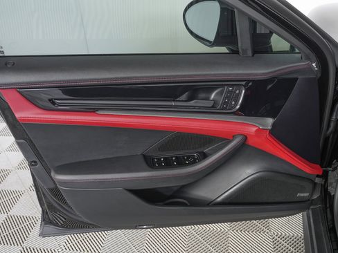 Used 2026 Porsche Panamera image 15