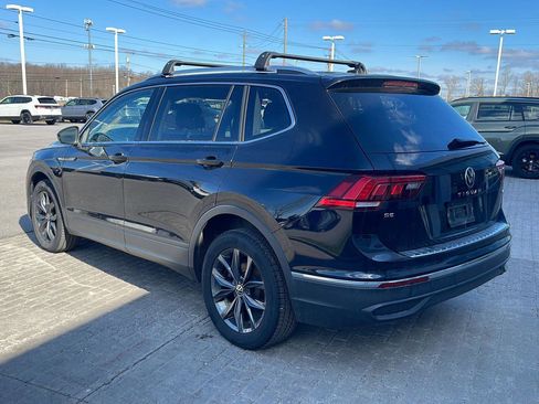 Certified 2022 Volkswagen Tiguan SE image 4