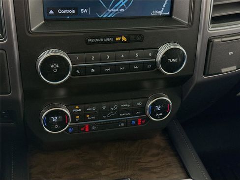 Used 2019 Ford Expedition Platinum image 10