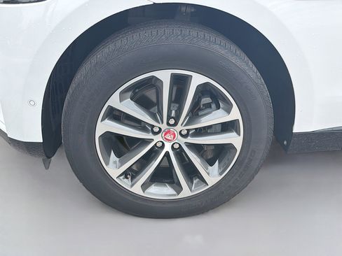 Used 2021 Jaguar F-PACE S image 40