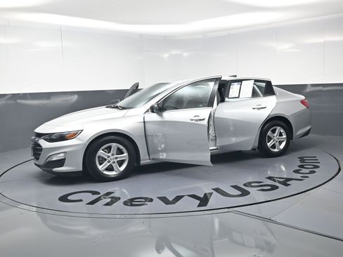 Used 2020 Chevrolet Malibu LS w/ LPO, Convenience Package 2 FWD image 19
