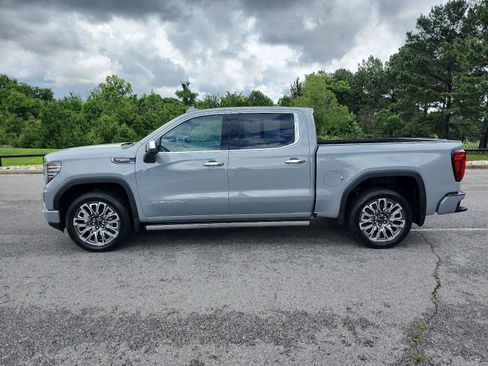 Used 2025 GMC Sierra 1500 Denali Ultimate AWD/4WD image 2