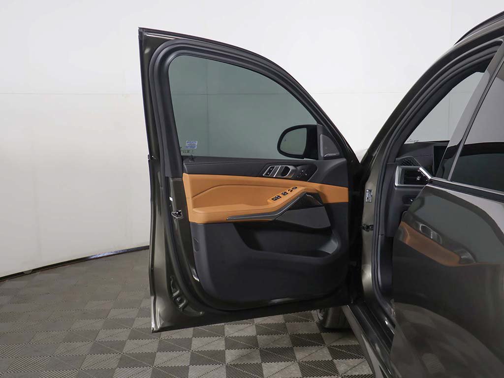 Used 2025 BMW X5 M60i w/ Executive Package AWD/4WD image 23