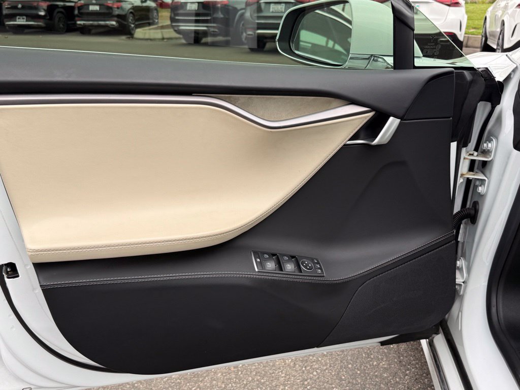 Used 2018 Tesla Model S AWD image 17