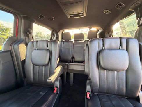 Used 2017 Dodge Grand Caravan GT FWD image 11