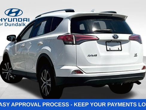 Used 2018 Toyota RAV4 LE w/ All Weather Liner Package AWD/4WD image 5