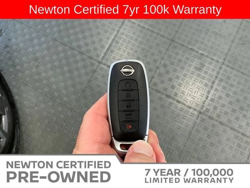 Used 2025 Nissan Pathfinder SV FWD image 38