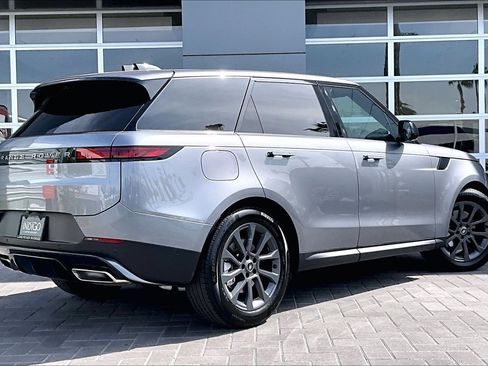 Used 2025 Land Rover Range Rover Sport image 13