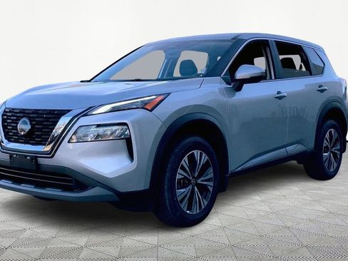 Used 2023 Nissan Rogue SV image 3