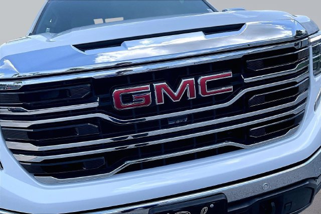Used 2023 GMC Sierra 1500 SLT w/ SLT Premium Plus Package AWD/4WD image 29