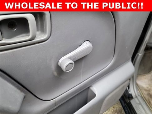 Used 2000 Nissan Xterra SE image 11