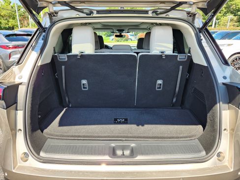 Certified 2026 INFINITI QX60 Luxe w/ Cargo Package AWD/4WD image 8