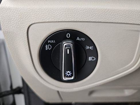 Used 2018 Volkswagen Atlas SEL image 19