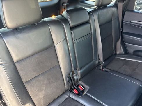 Used 2022 Jeep Grand Cherokee Laredo X image 25