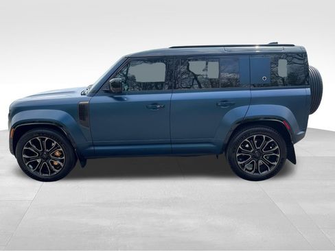 Used 2026 Land Rover Defender 110 image 2
