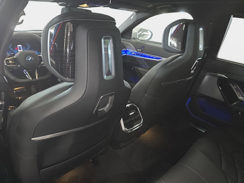 New 2026 BMW 750e xDrive 750e xDrive w/ Premium Package image 9