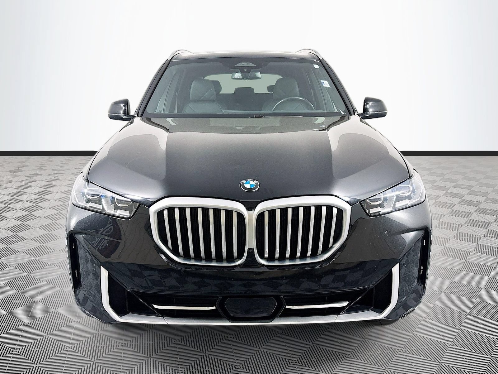 Used 2024 BMW X5 xDrive40i AWD/4WD image 2