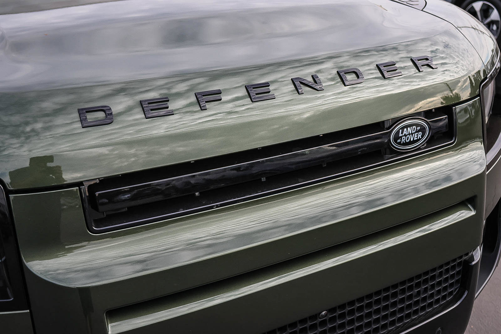 New 2026 Land Rover Defender 110 S AWD/4WD image 15