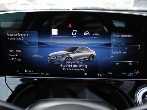 Used 2024 Mercedes-Benz E 350 4MATIC Sedan image 22