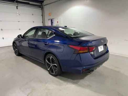 Used 2023 Nissan Altima 2.5 SR FWD image 5