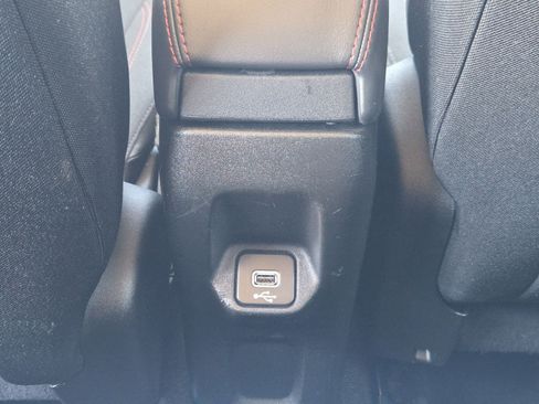 Used 2023 Jeep Renegade Trailhawk AWD/4WD image 39