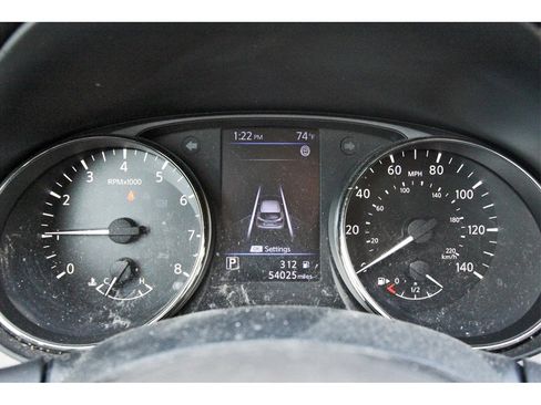 Used 2020 Nissan Rogue Sport SV image 10